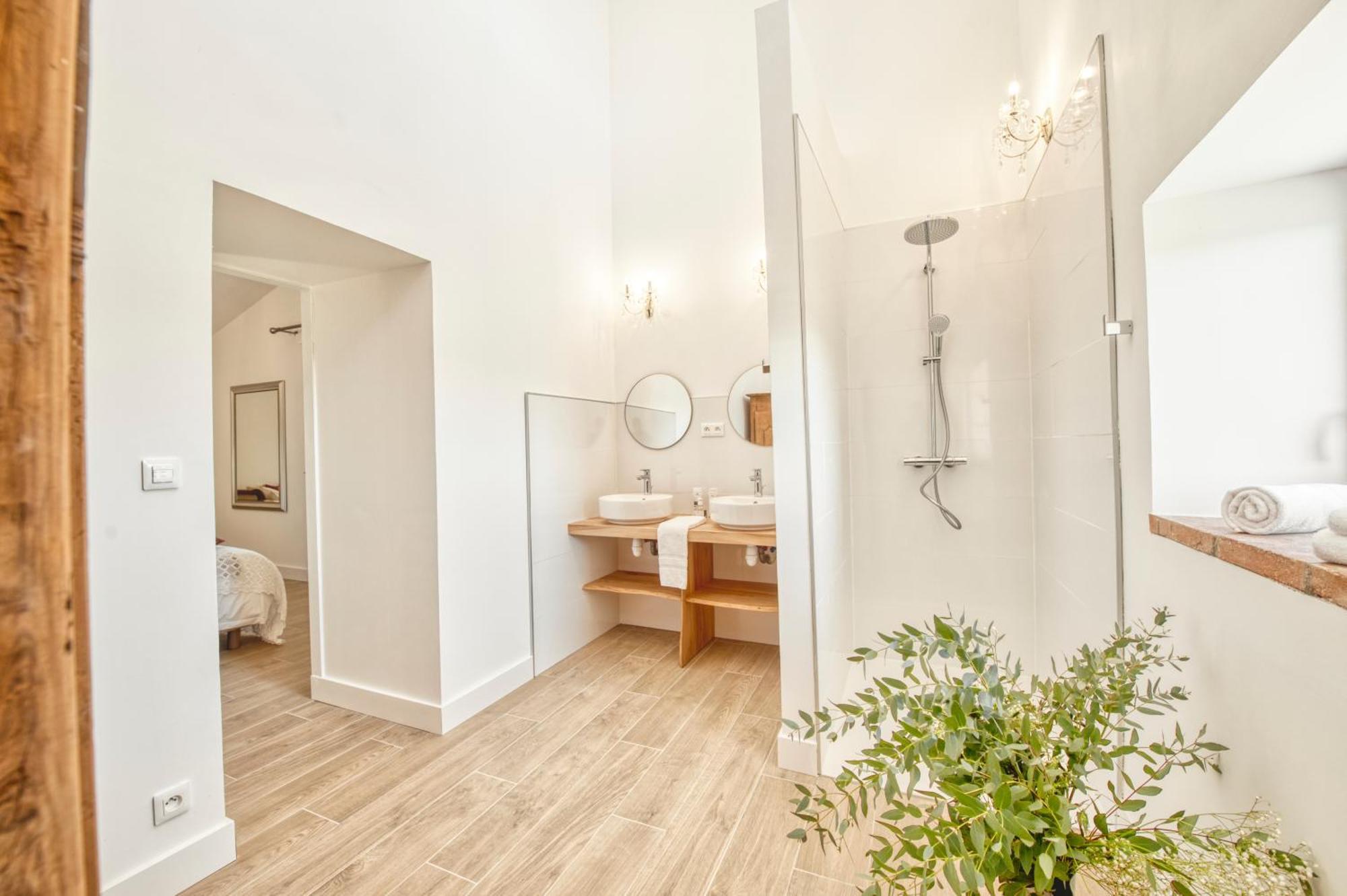 Escons Domaine De Charme Hotel Saint-Sulpice-sur-Leze Екстериор снимка